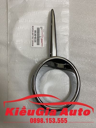 Banphutungoto.vn - VIỀN MẠ ỐP ĐÈN GẦM TOYOTA FORTUNER - 521260K180 Banphutungoto.vn - VIỀN MẠ ỐP ĐÈN GẦM TOYOTA FORTUNER - 521260K180