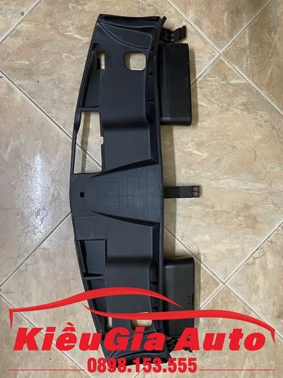 Banphutungoto.vn - ỐP XƯƠNG TRÊN MERCEDES W212 - A2125000155-1 Banphutungoto.vn - ỐP XƯƠNG TRÊN MERCEDES W212 - A2125000155-1