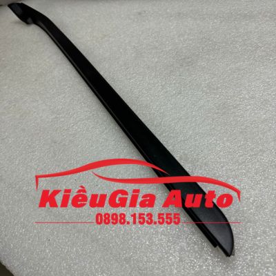 NẸP SƯỜN KÍNH CHẮN GIÓ TRƯỚC HYUNDAI I30 NẸP SƯỜN KÍNH CHẮN GIÓ TRƯỚC HYUNDAI I30