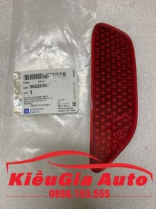 Banphutungoto.vn - ĐÈN PHẢN QUANG CẢN SAU CHEVROLET CAPTIVA - 96626982