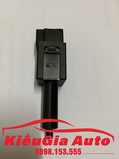 Banphutungoto.vn - CÔNG TẮC CHÂN PHANH NISSAN NAVARA - 253204M400 Banphutungoto.vn - CÔNG TẮC CHÂN PHANH NISSAN NAVARA - 253204M400
