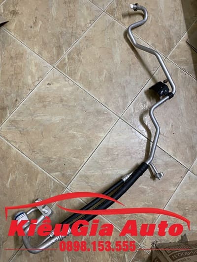 Banphutungoto.vn - ỐNG GA FORD ESCAPE 3.0 - 6L8Z19835EA-1 Banphutungoto.vn - ỐNG GA FORD ESCAPE 3.0 - 6L8Z19835EA-1