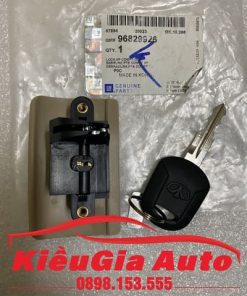 Banphutungoto.vn - Ổ KHÓA HỘP ĐỂ ĐỒ CHEVROLET CAPTIVA - 96829926-1