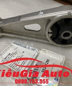 Banphutungoto.vn - CHÂN MÁY THANH GIẰNG SAU CHEVROLET SPARK M300 - 95211295-2