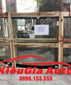 Banphutungoto.vn - KÍNH CHẮN GIÓ TRƯỚC FORD ESCAPE - KG200521-3