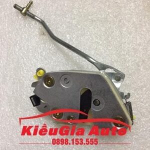 Banphutungoto.vn - Ổ khóa ngậm cánh cửa trước Suzuki Carry - 8251077A01 Banphutungoto.vn - Ổ khóa ngậm cánh cửa trước Suzuki Carry - 8251077A01