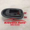 Tay mở cửa trong Kia Spectra