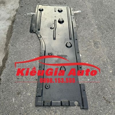 Chắn bùn gầm BMW 323i E90 2005-2010 Chắn bùn gầm BMW 323i E90 2005-2010
