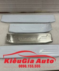 Ốp bậc lên xuống Toyota Fortuner 2012-2015