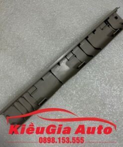 Ốp bậc cửa lên xuống Nissan Sunny 2013-2020