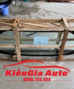 Kính chắn gió sau Toyota Innova 2006-2015