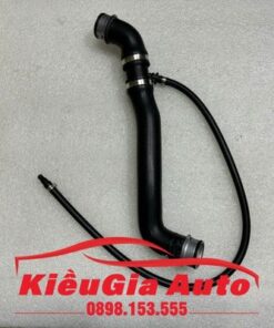 Ống nước trên Mercedes R350 W251 2006-2017