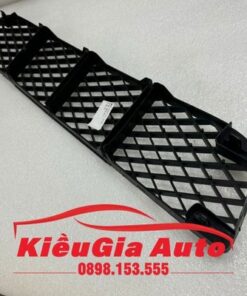 Lưới cản trước Mazda 323 2001-2004