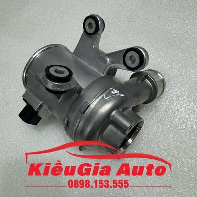 Bơm nước động cơ Mercedes E400 W213 2016-2018 Bơm nước động cơ Mercedes E400 W213 2016-2018