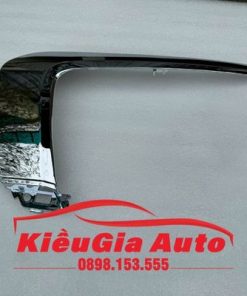 Nẹp mạ viền ca lăng giữa Mitsubishi Outlander 2017-2024