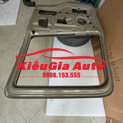 Cánh cửa Hyundai HD320