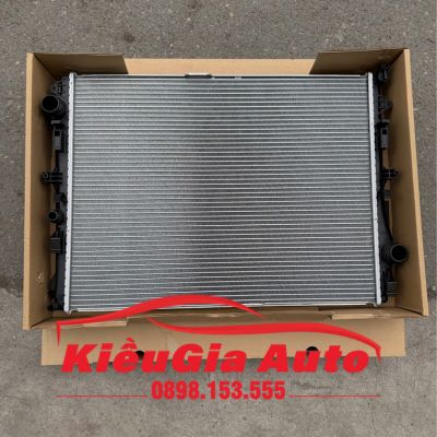 Két nước Mercedes C300 W205 2014-2021 Két nước Mercedes C300 W205 2014-2021