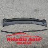 Máng xối chân kính chắn gió trước Ford Focus 2005-2012