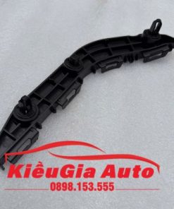 Tai cài cản trước Toyota Innova 2012-2015
